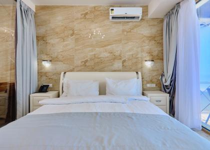 room 125 thumbnail 3