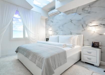 room 127 thumbnail 1