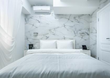 room 127 thumbnail 2