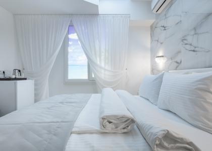 room 127 thumbnail 3