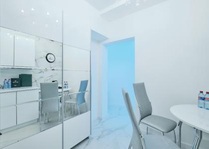 room 126 thumbnail 4