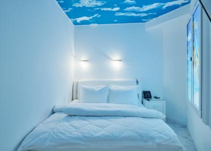 room 126 thumbnail 1