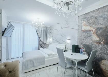 room 118 thumbnail 3