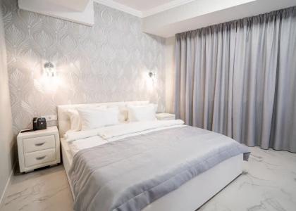 room 128 thumbnail 1